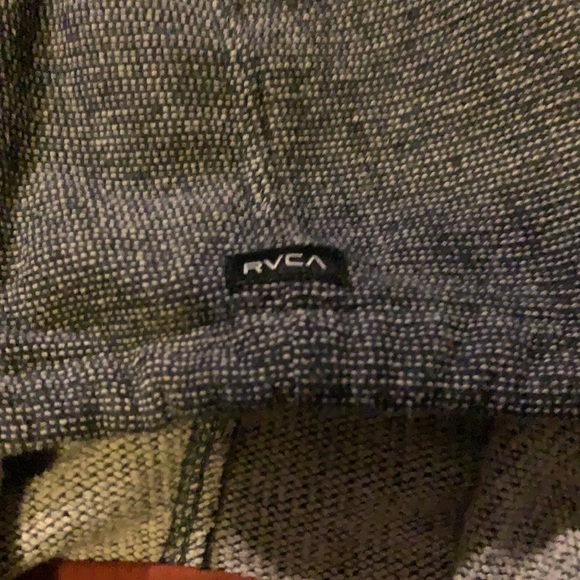 RVCA hoodie **** Make an offer **** - Picture 3 of 5